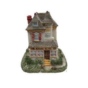 Vintage Liberty Falls The Wooden Nickel Inn Figurine